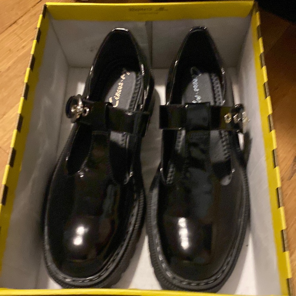 Black size 10